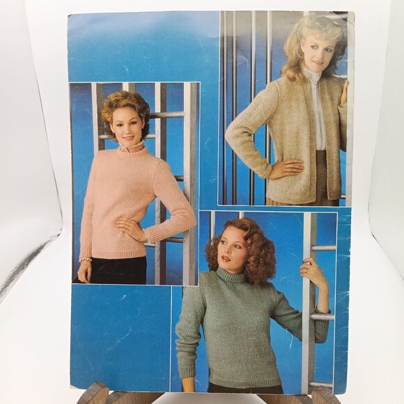 Sweaters for Women by Evie Rosen, Leisure Arts Leaflet 215 Vintage Knit Patterns - Picture 2 of 2